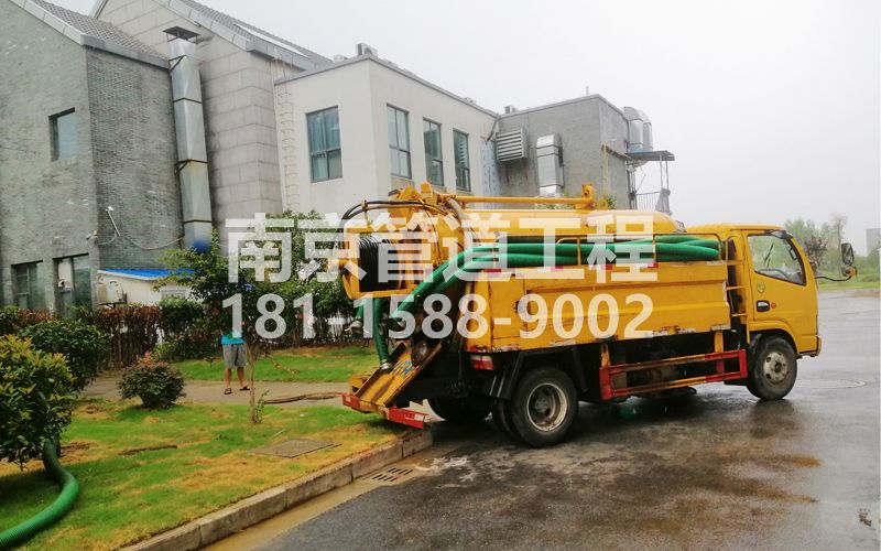 246镇江小区化粪池清理